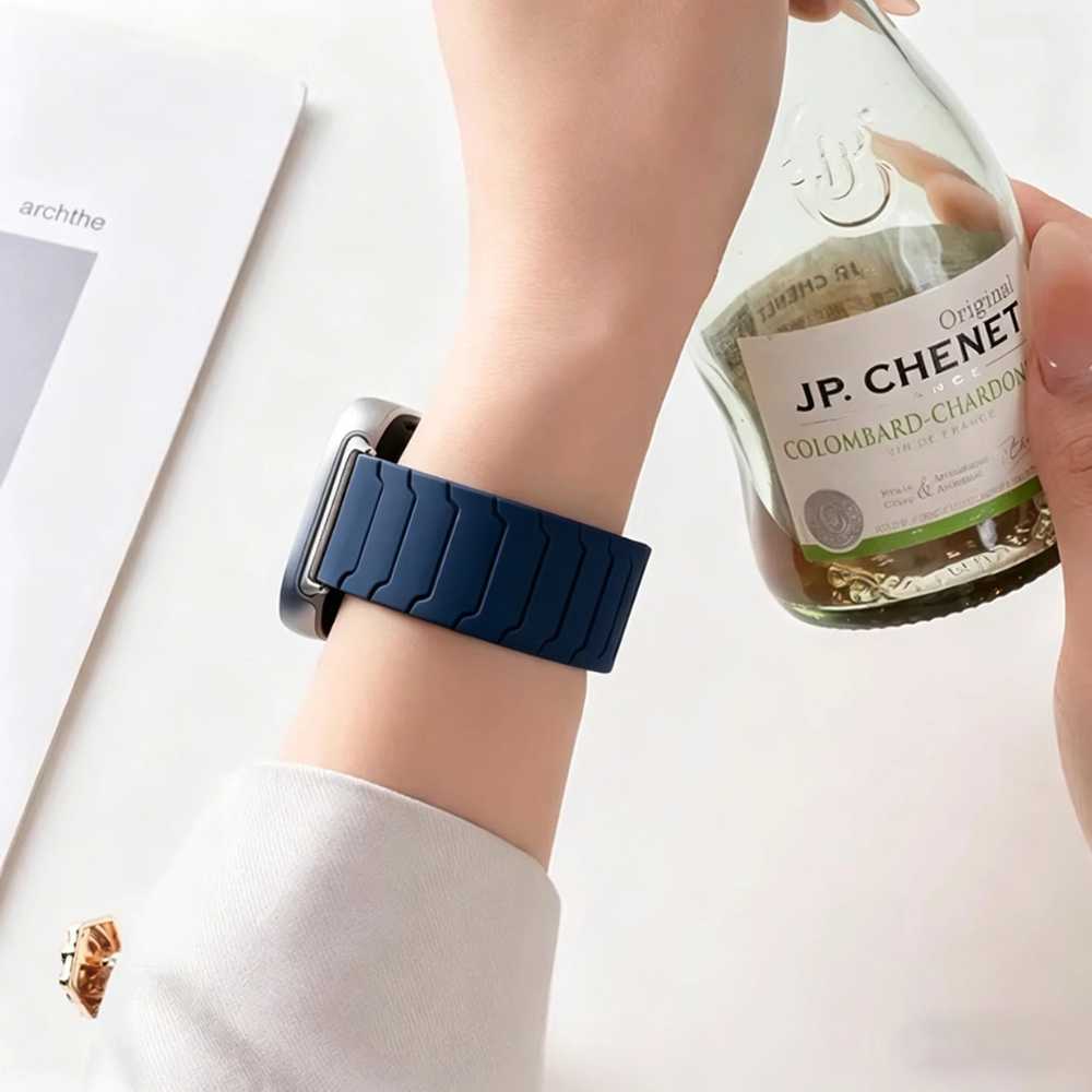 Quas Magnetic Silicone Band For Galaxy Fit3 - Astra Straps